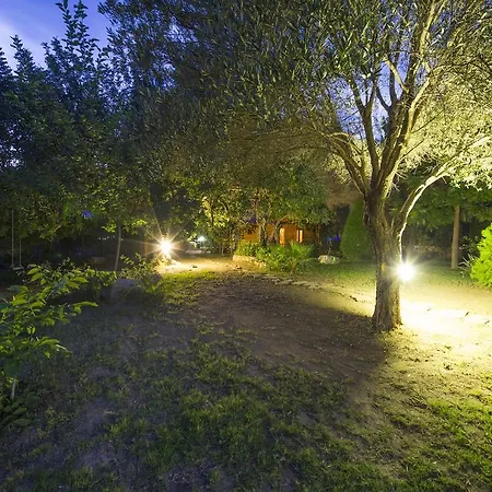 Kizilbuk Ahsap Evleri منتزه العطل 3*