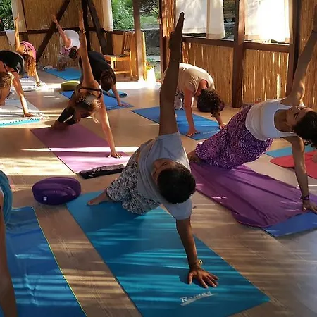 Kizilbuk Ahsap Evleri منتزه العطل 3*